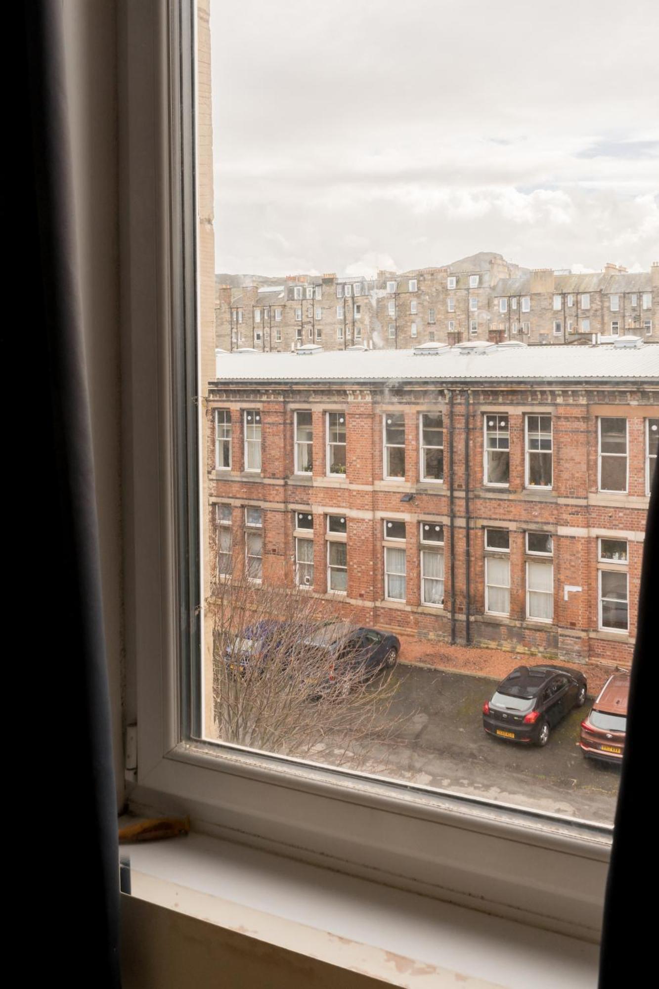Charming And Relaxing 2bd Flat - Abbeyhill *