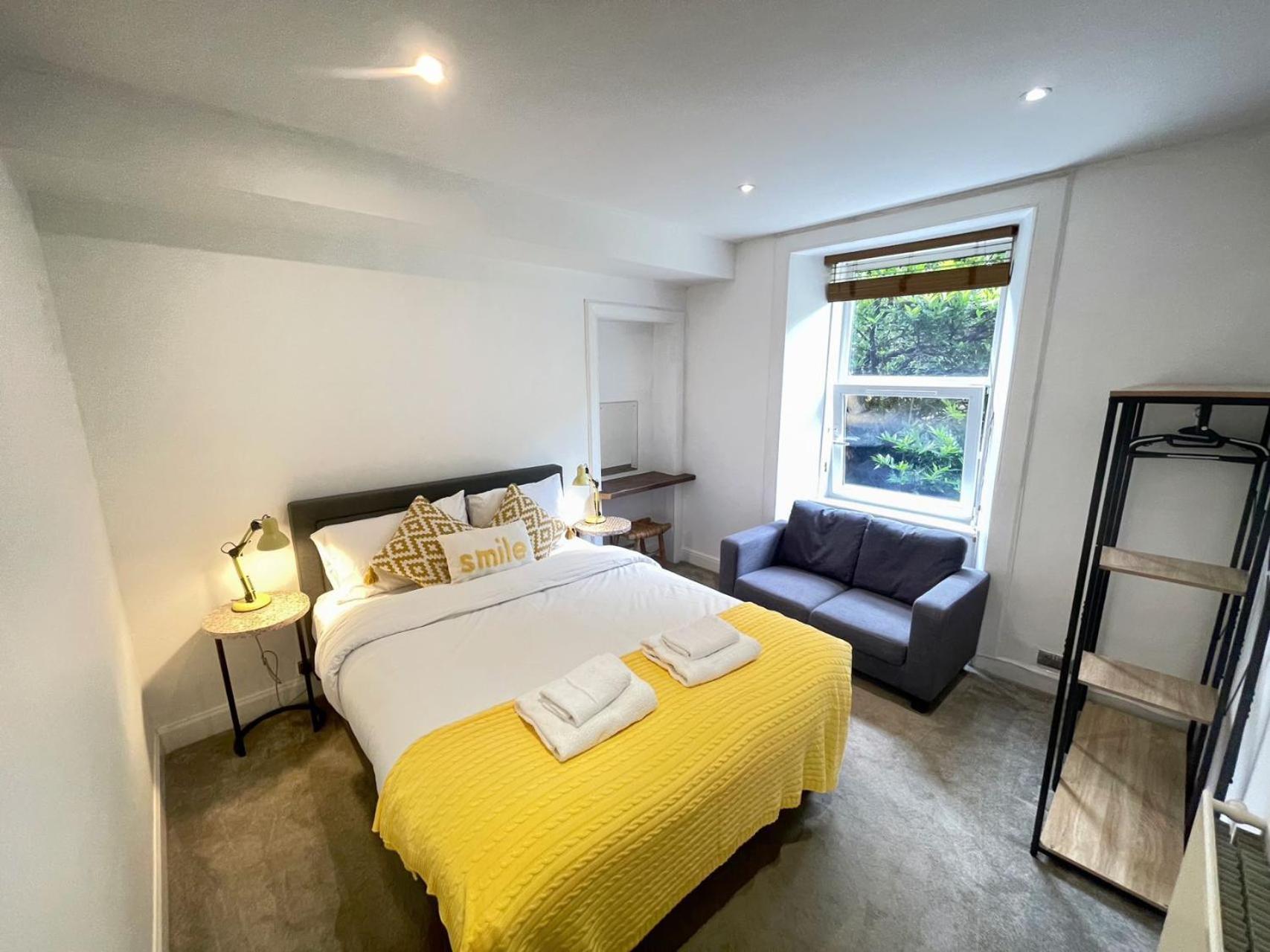 Lovely Two Bedrooms Appartement