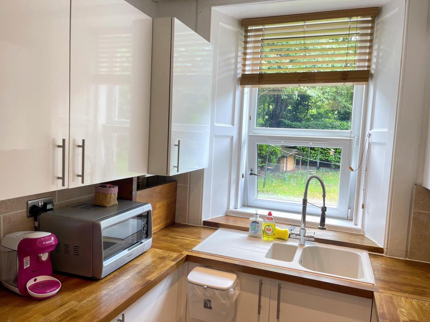 Apartment Lovely Two Bedrooms EDI