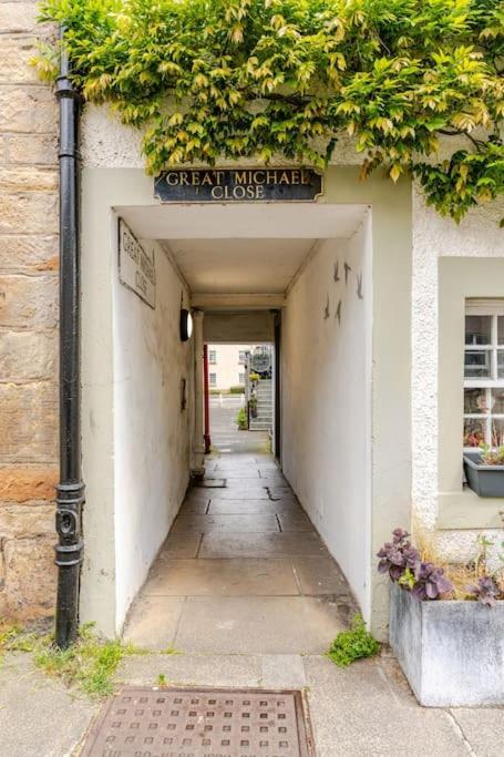 Old Fisherman's No 4, Free Parking Edinburgh