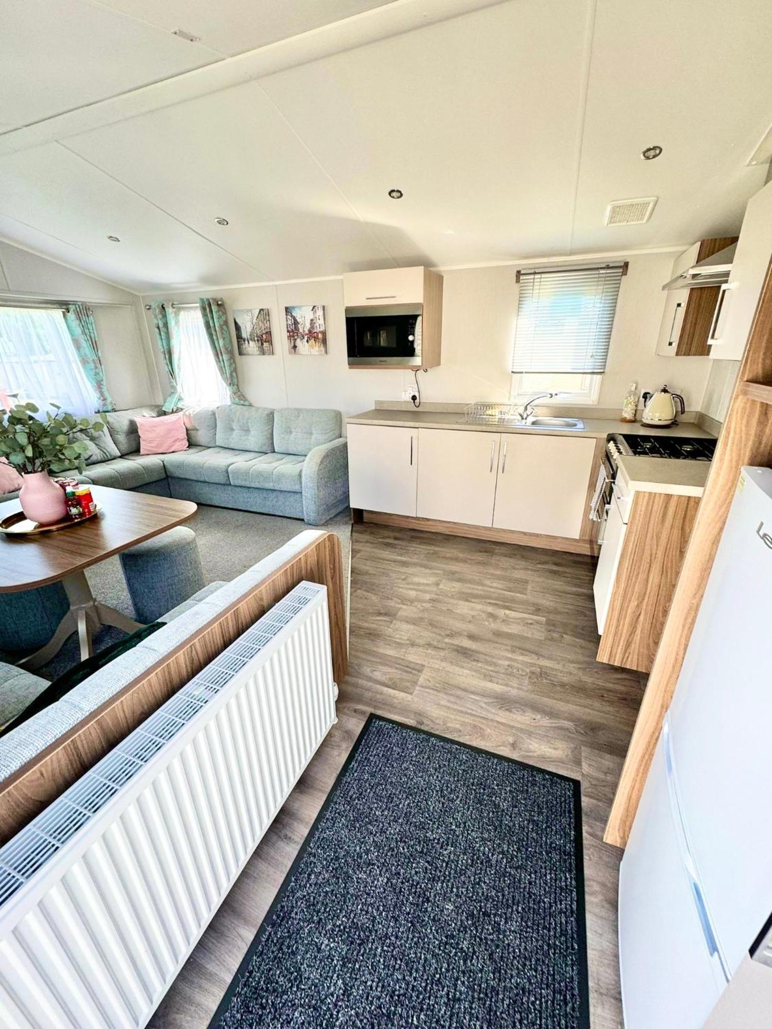 Lovely 3 Bedroom In Seton Wi-fi Xbox *