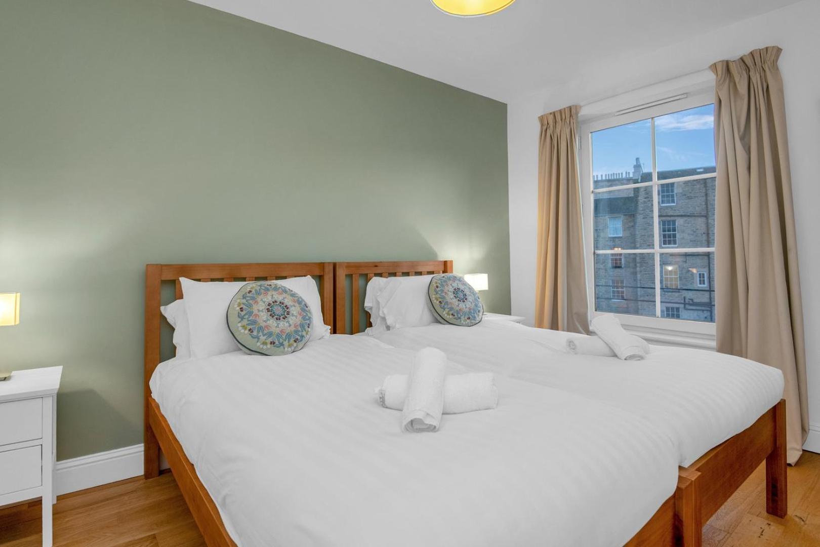 Guestready - Light & Airy In New Town