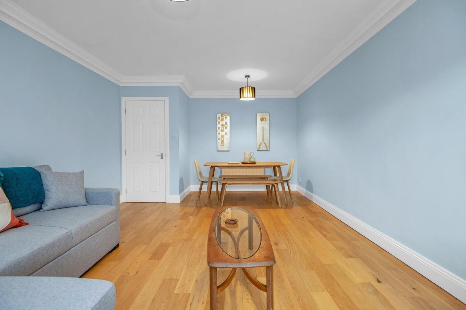 Guestready - Light & Airy In New Town Edinburgh