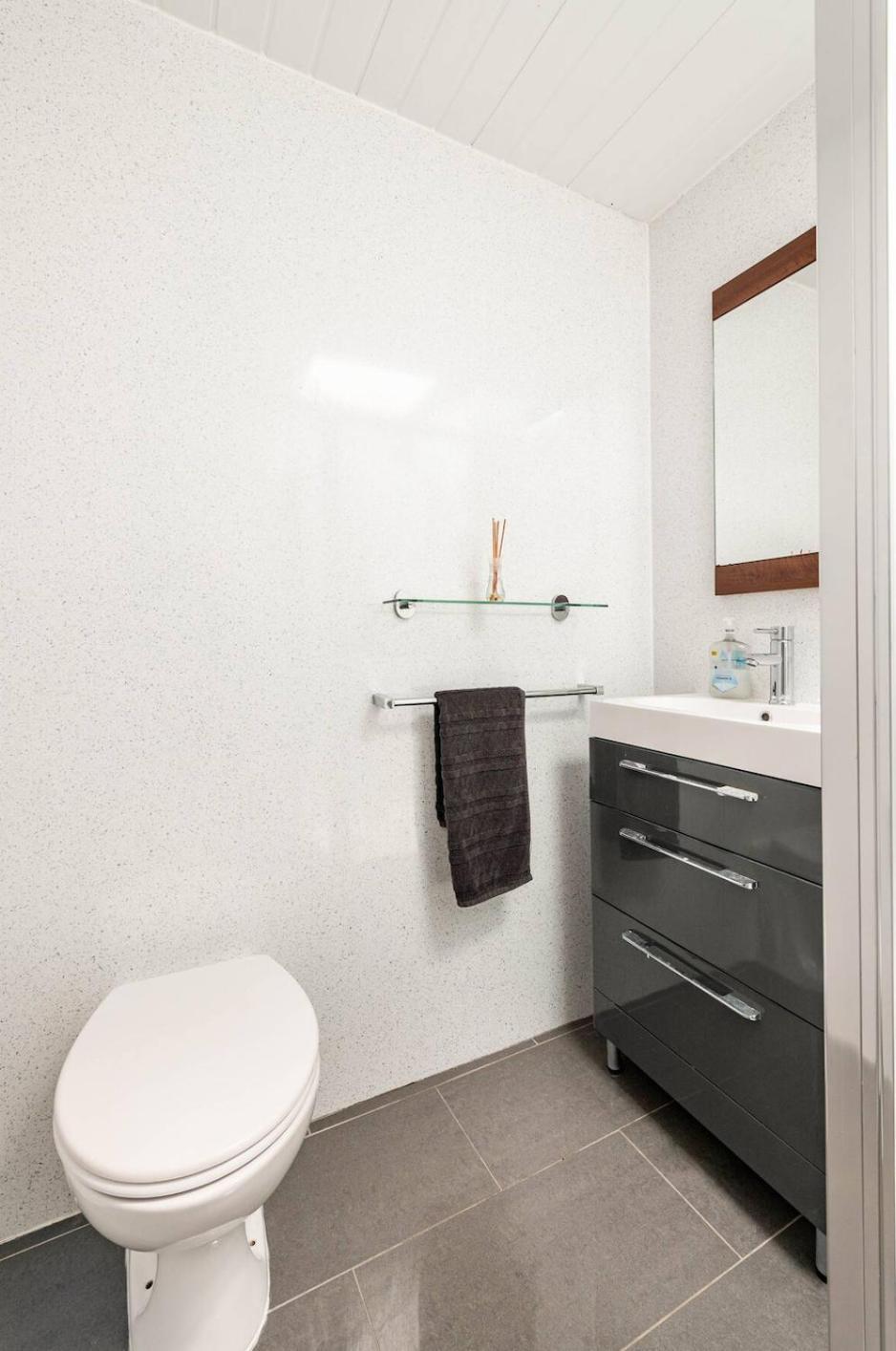 Lady Road Apartment EDI