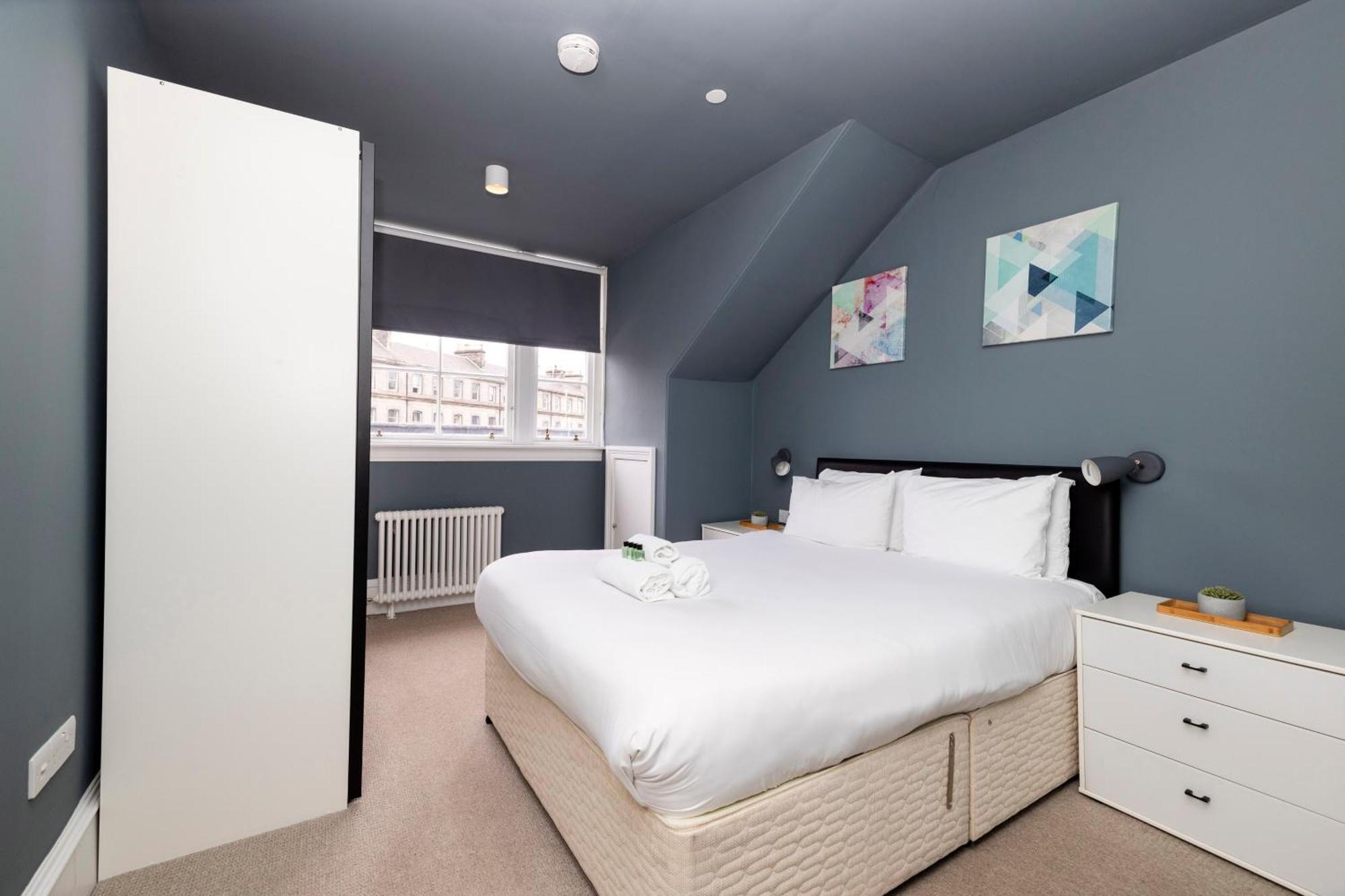 Joivy Spacious 2br Apt, Moments From West End