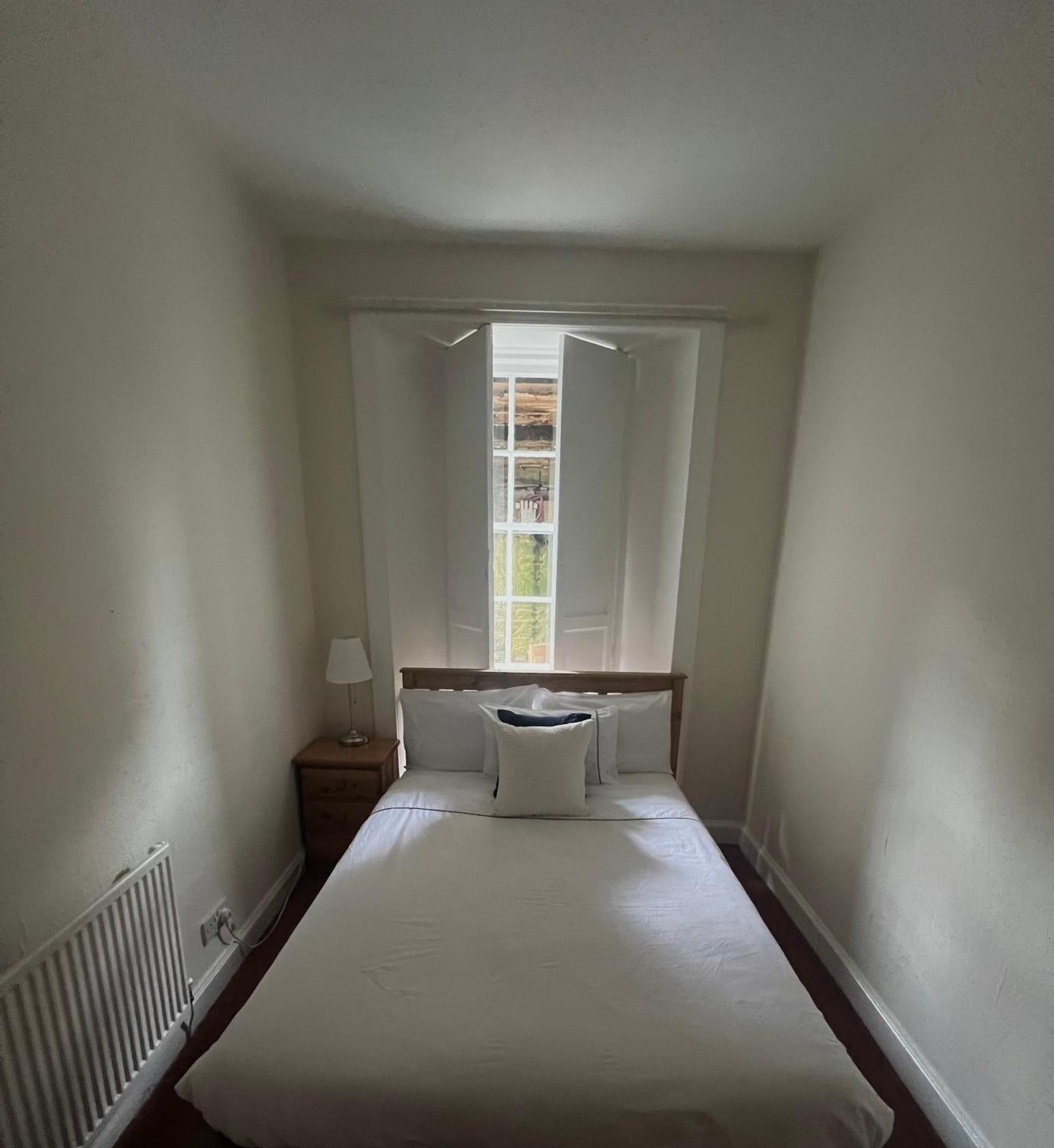 Apartment 3 Bedroom Flat, Newtown *
