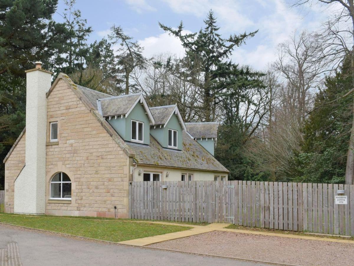 Estate At Carberry Tower Vakantiehuis *