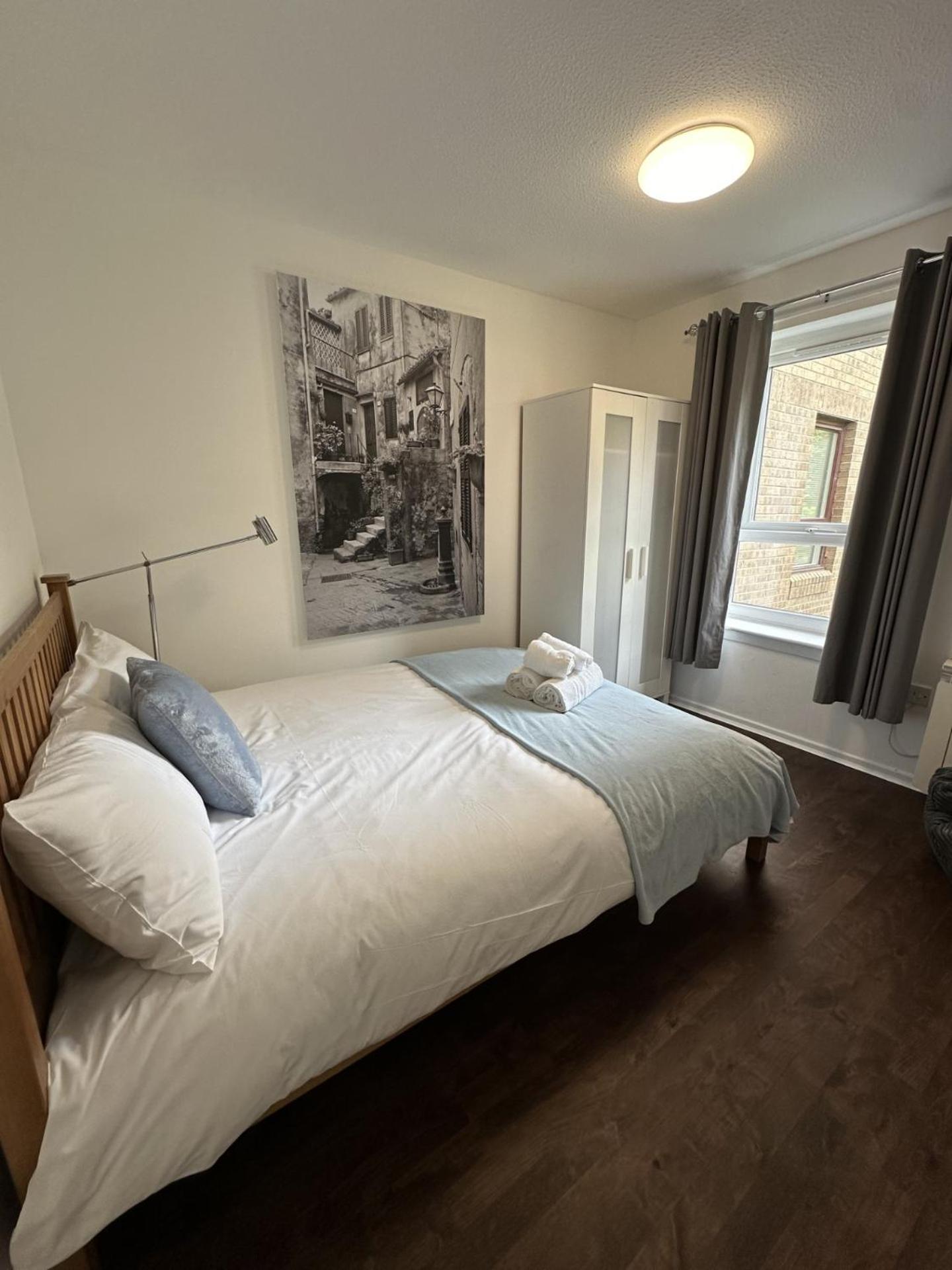 Two Bedroom Flat Close To Meadows With Free Parking Apartment