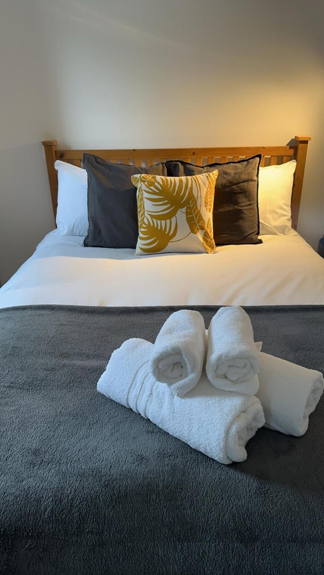 Two Bedroom Flat Close To Meadows With Free Parking Edinburgh