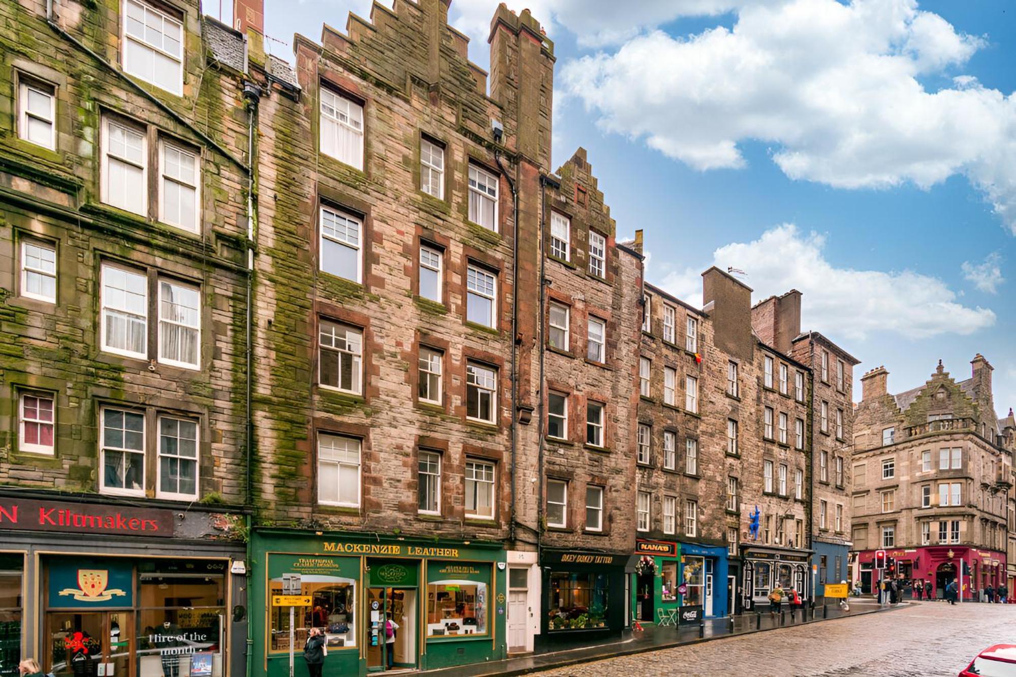 Old Town Flat In * Edinburgh
