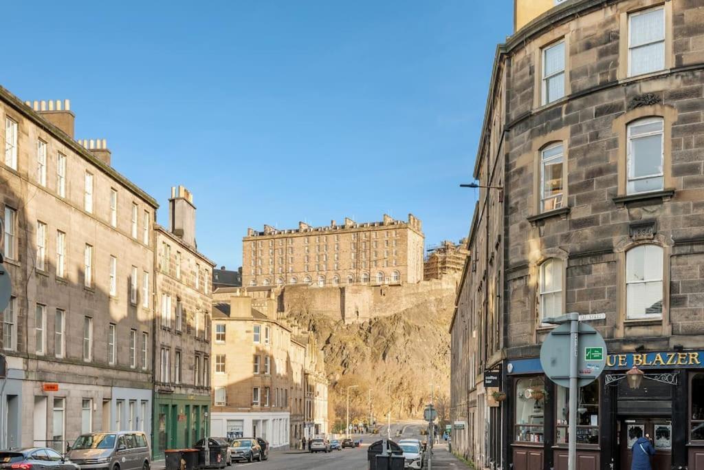 Two Bedroom Apartment-central Edinburgh-old Town-licensed Apartment