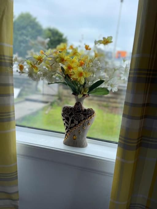 2 Bedrooms Holiday In Near City Center *
