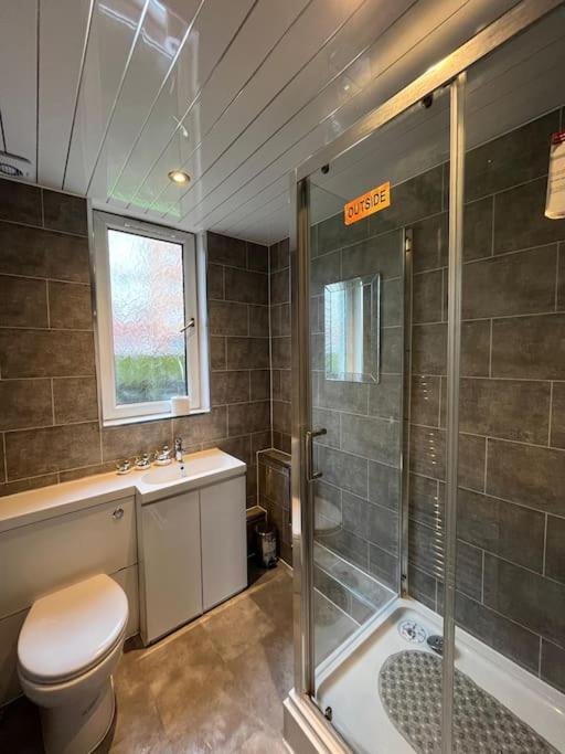 2 Bedrooms Holiday In Near City Center Apartment
