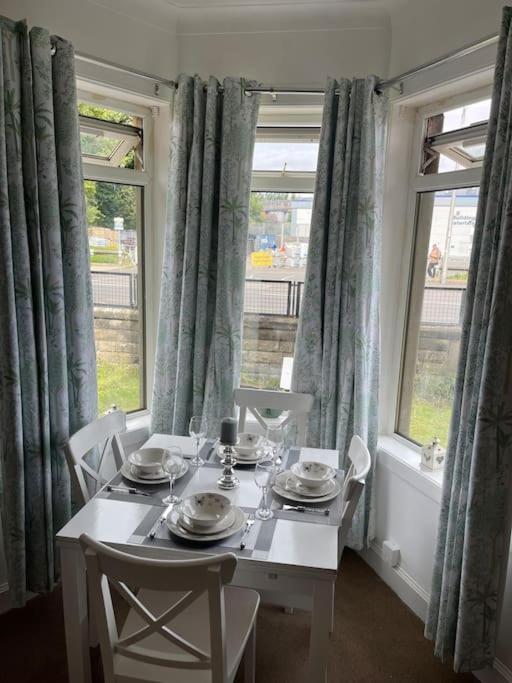 2 Bedrooms Holiday In Near City Center Apartment