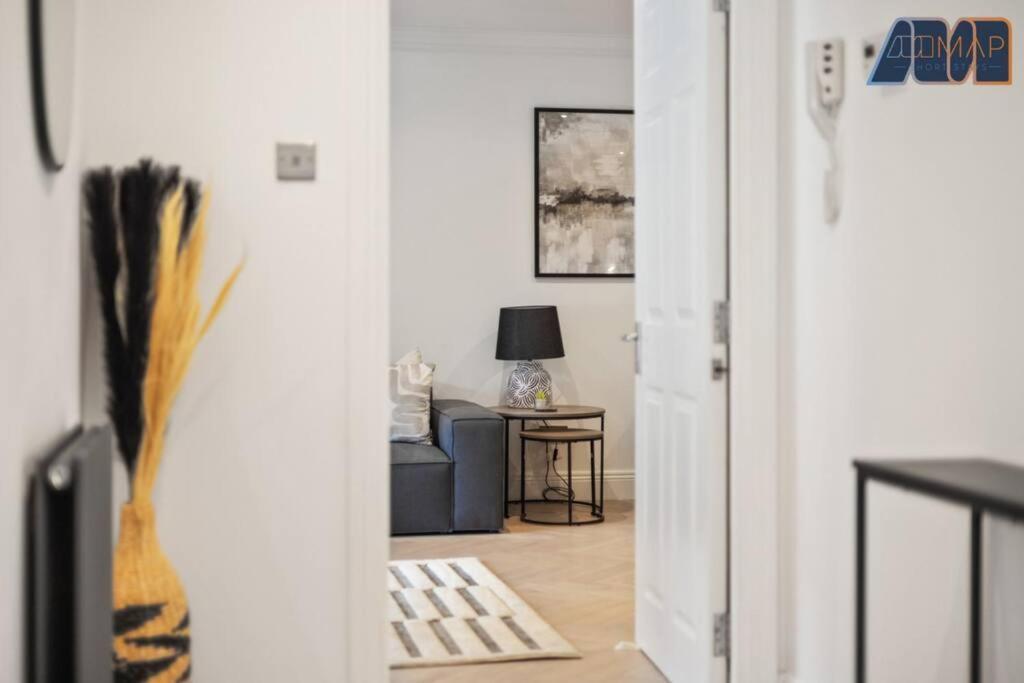 Modern 2 Bed Edinburgh