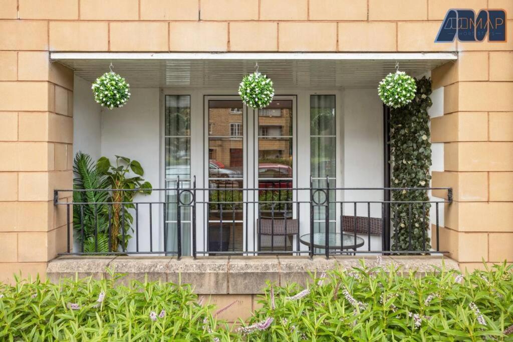 Modern 2 Bed Apartment