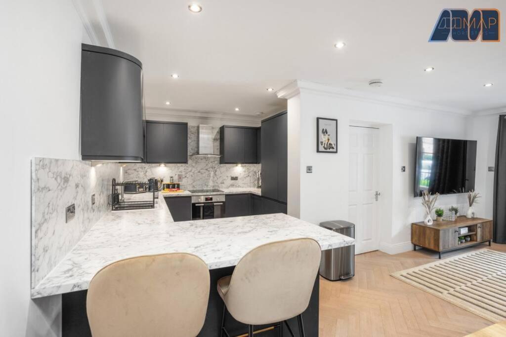 Modern 2 Bed Edinburgh