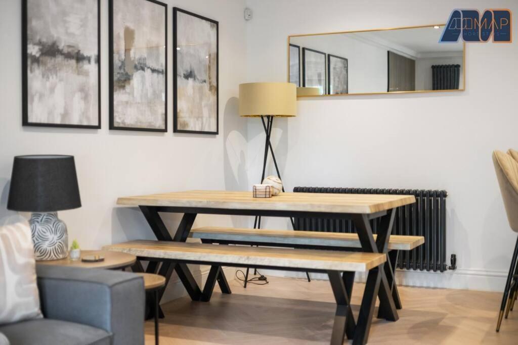Modern 2 Bed Apartment