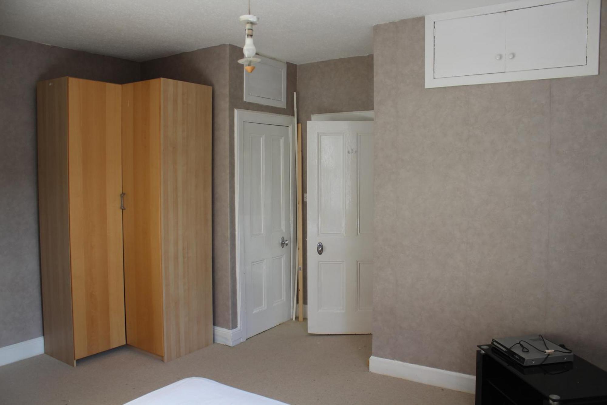 1 Bedroom Apartment, 20 Min Bus From City Centre Apartment Edinburgh