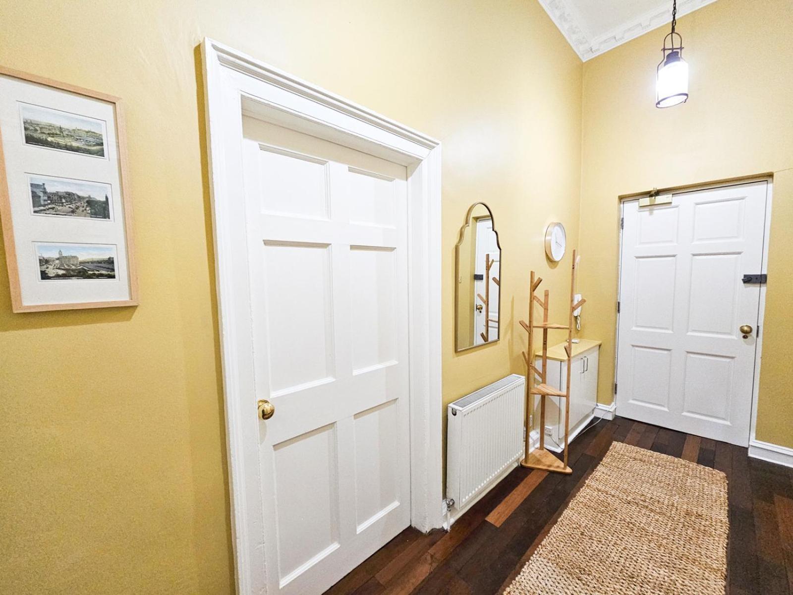Spacious 2 Bedroom In The Heart Of New Town * Édimbourg