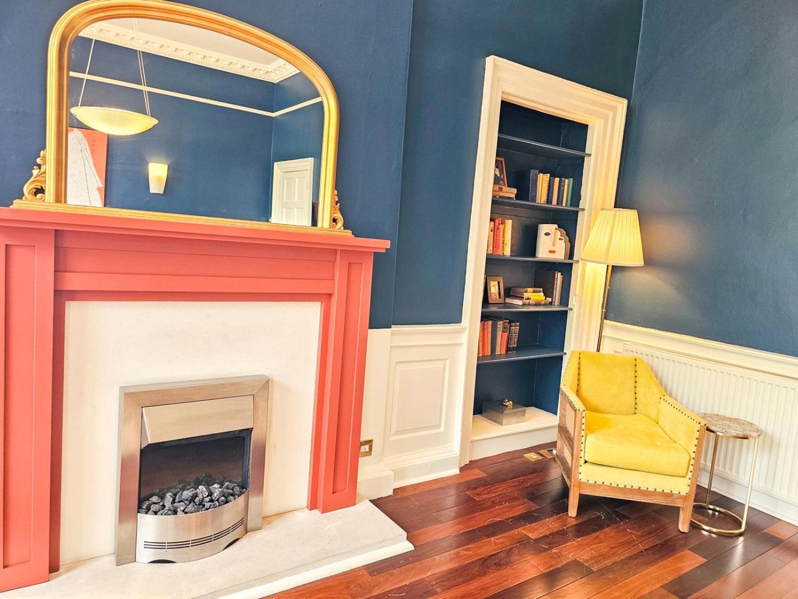 Spacious 2 Bedroom In The Heart Of New Town
