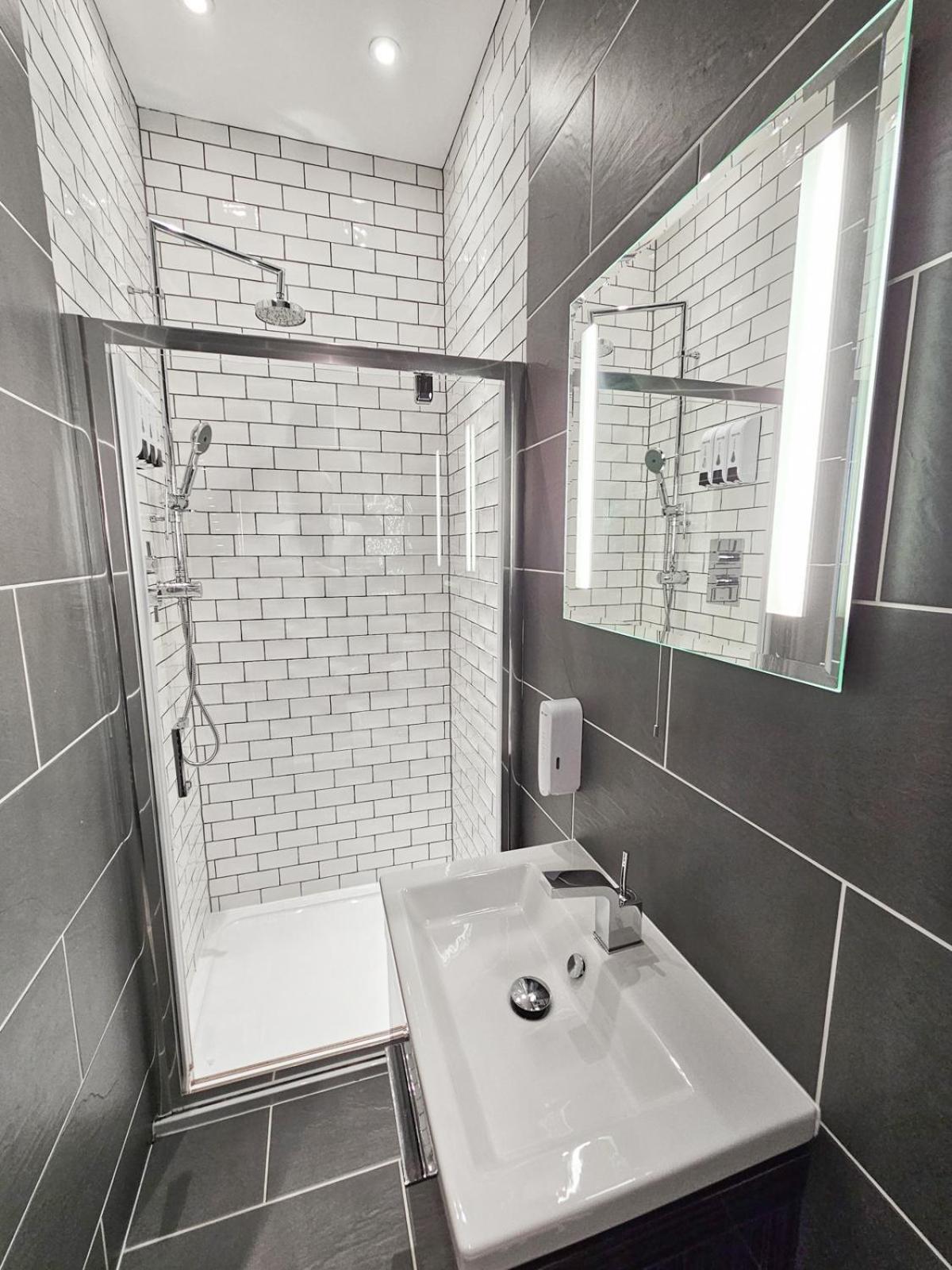 Spacious 2 Bedroom In The Heart Of New Town *