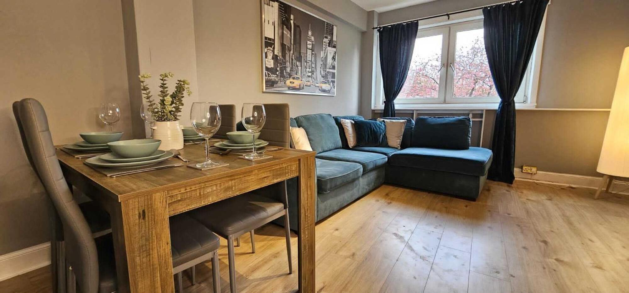 Westfield Near Murrayfield Stadium Apartment