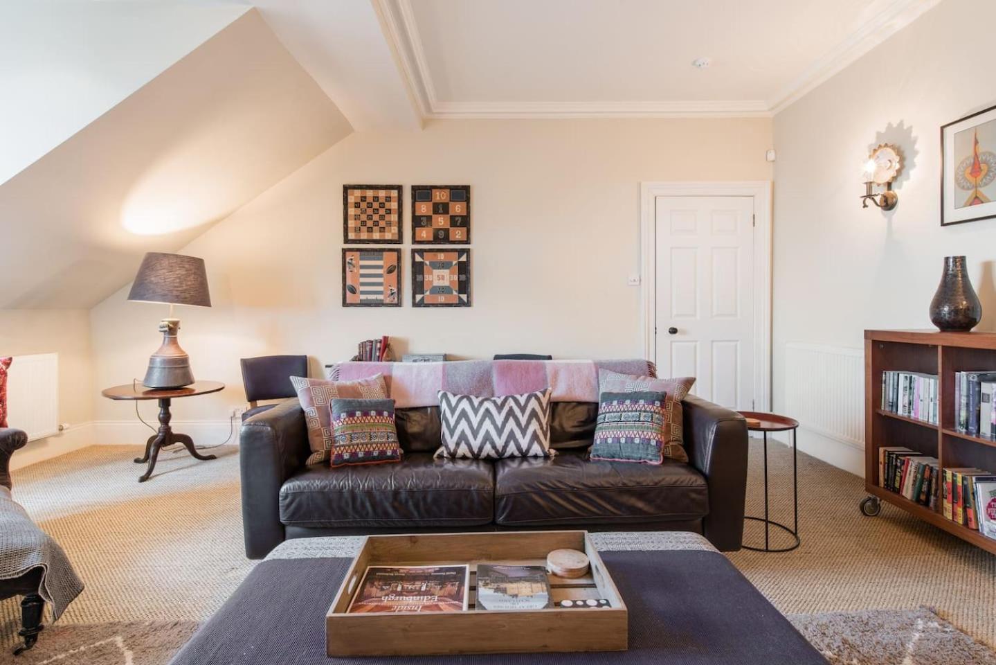 Super - Georgian Double Upper Flat With Castle Views In New Town Apartment