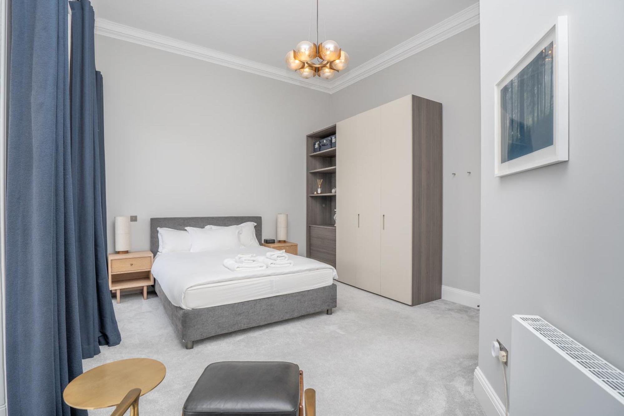 Apartment Flat With Majestic Views In West End Wonderland