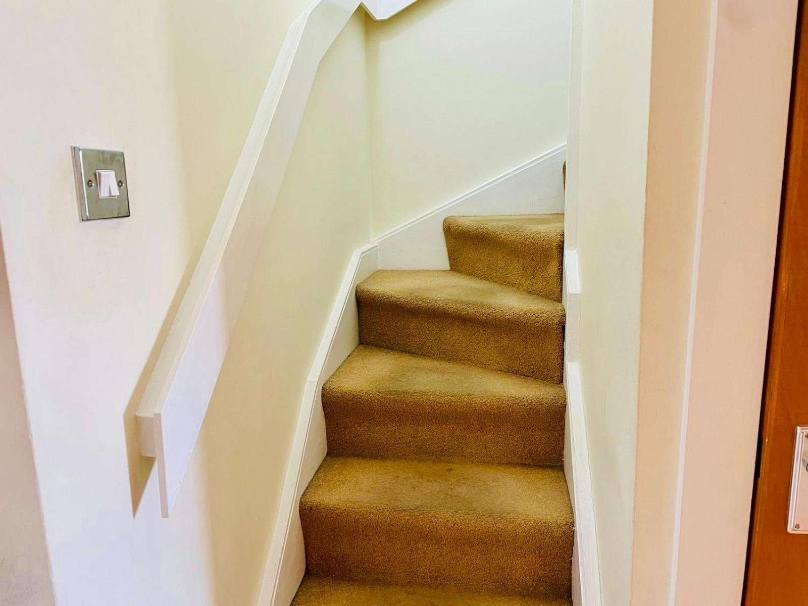 City Centre Duplex With Stunning City Skyline Views * Edinburgh