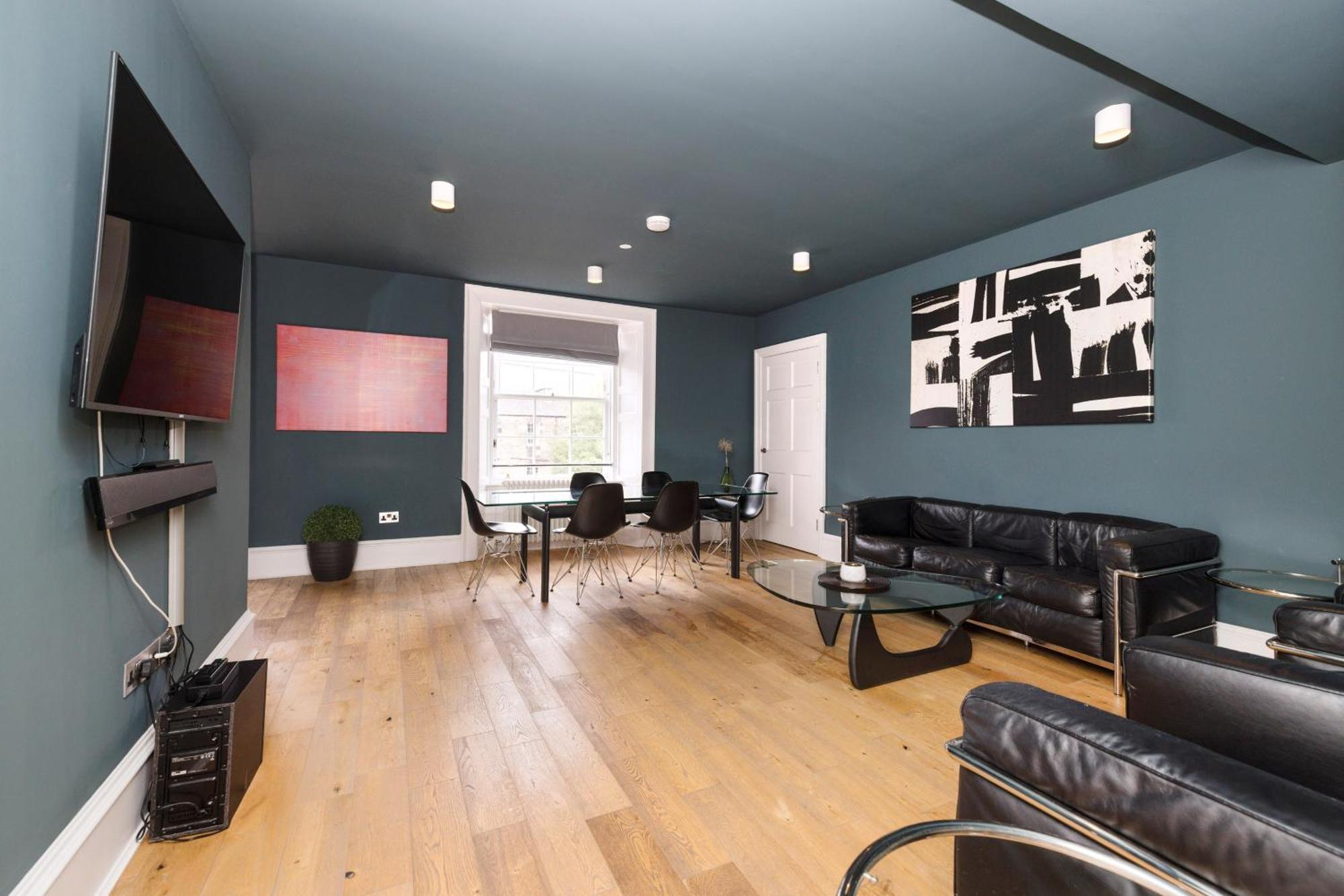 Joivy Spacious 2br Apt, Moments From West End Apartment Edinburgh