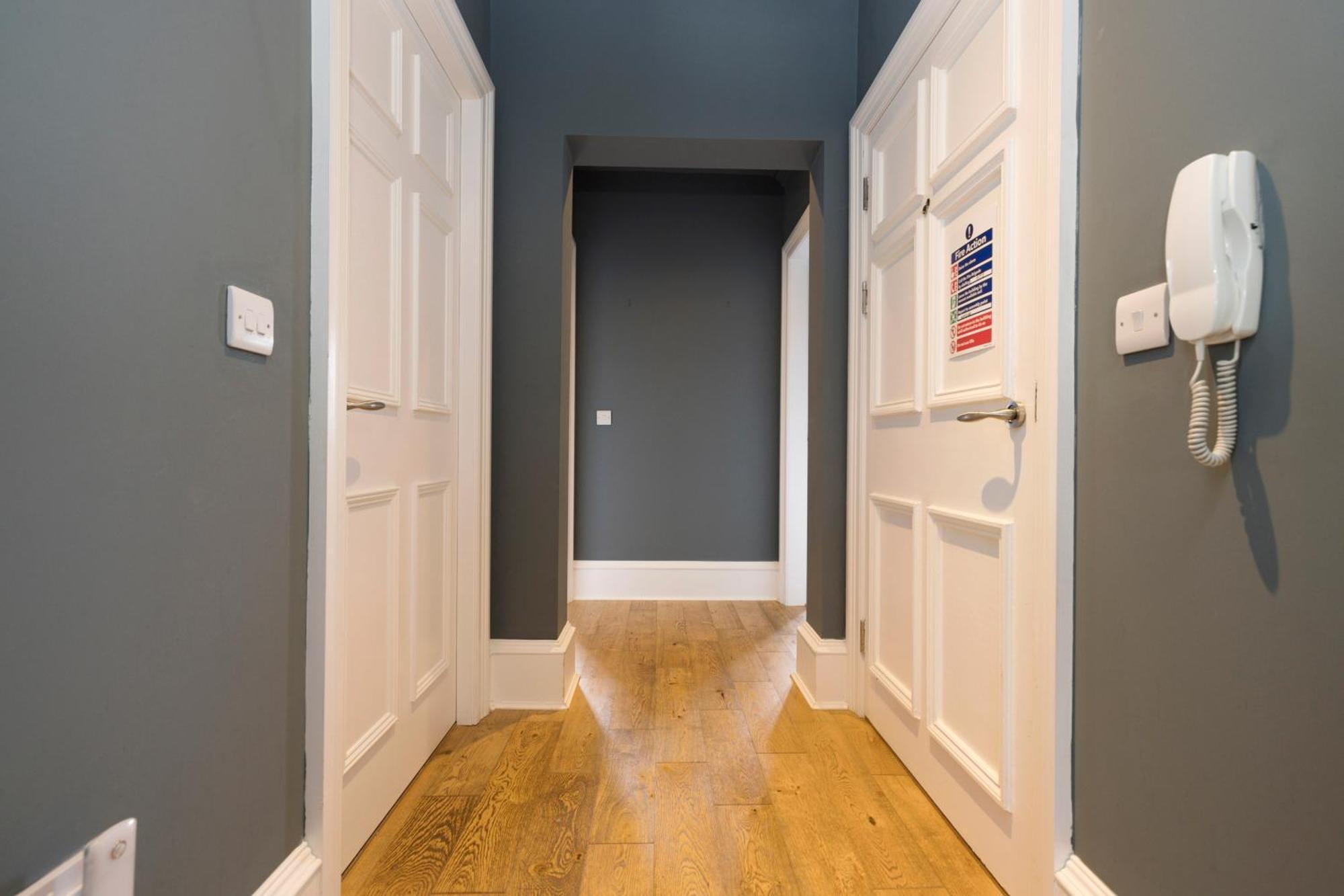 Joivy Spacious 2br Apt, Moments From West End Apartment Edinburgh
