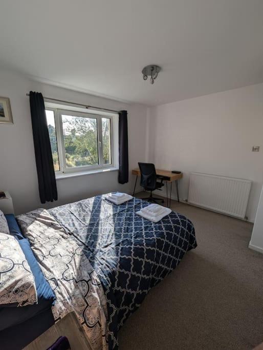 Lovely 3-bed Flat Apartment