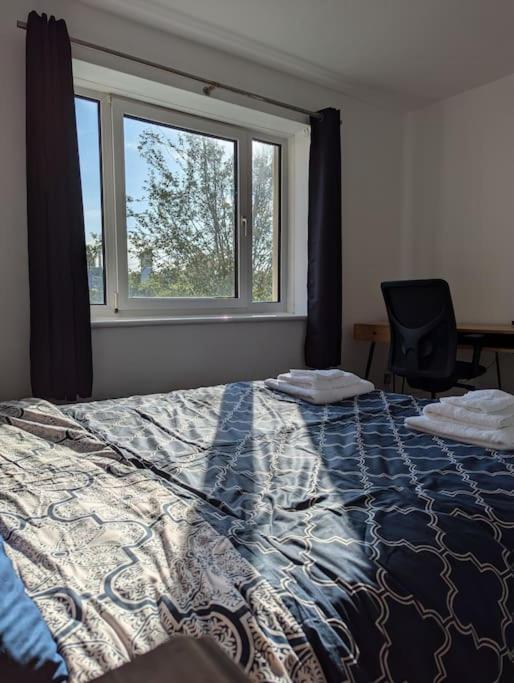 Lovely 3-bed Flat Apartment *