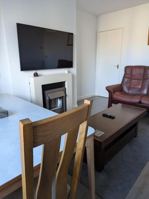 Apartment Lovely 3-bed Flat