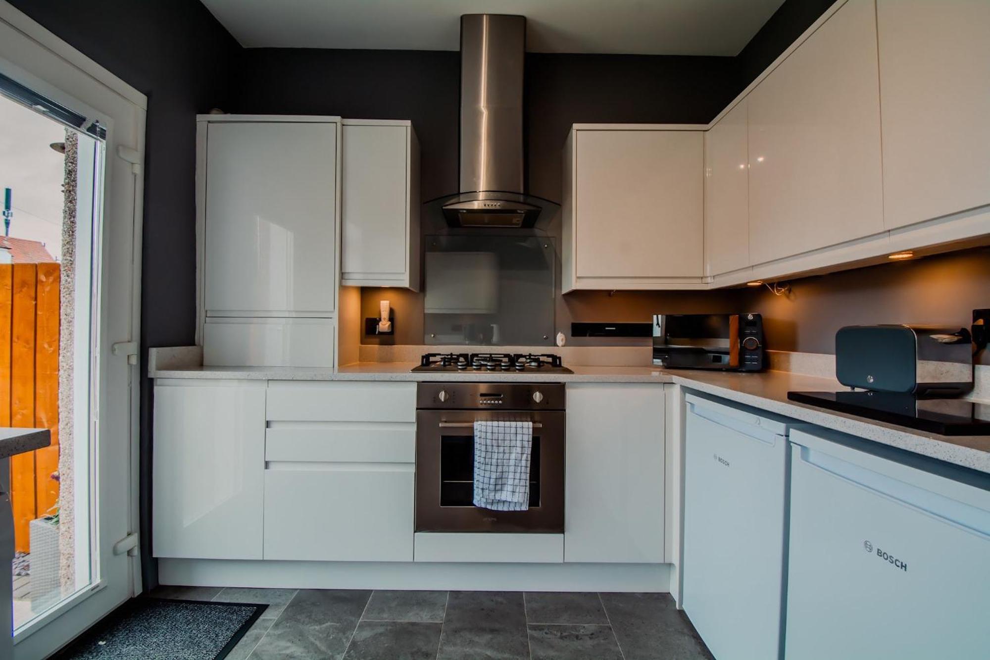 Apartment Crewe - 2 Bed, Free Off Street Parking And Private Garden
