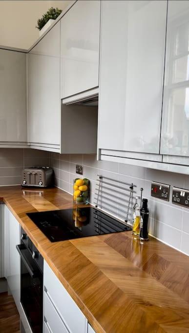 A Luxurious Wee Retreat On The Royal Mile Old Town Apartment *