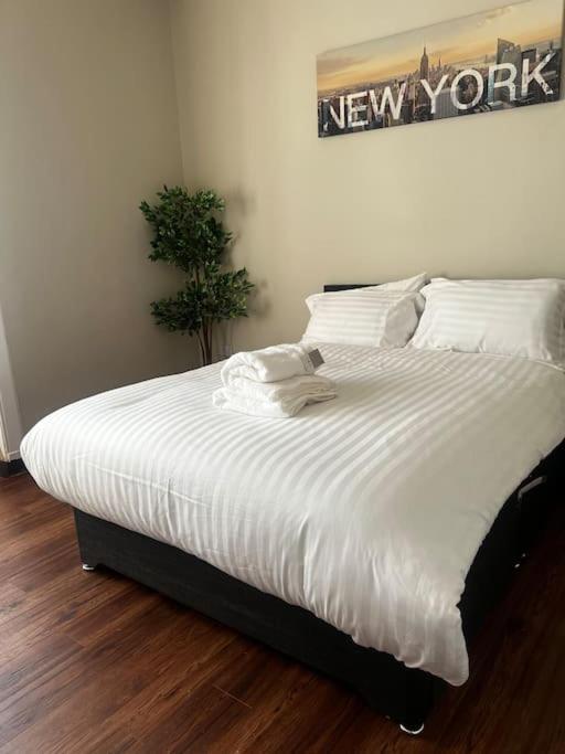 One Bedroom In Gorgie With New Heating System Edinburgh