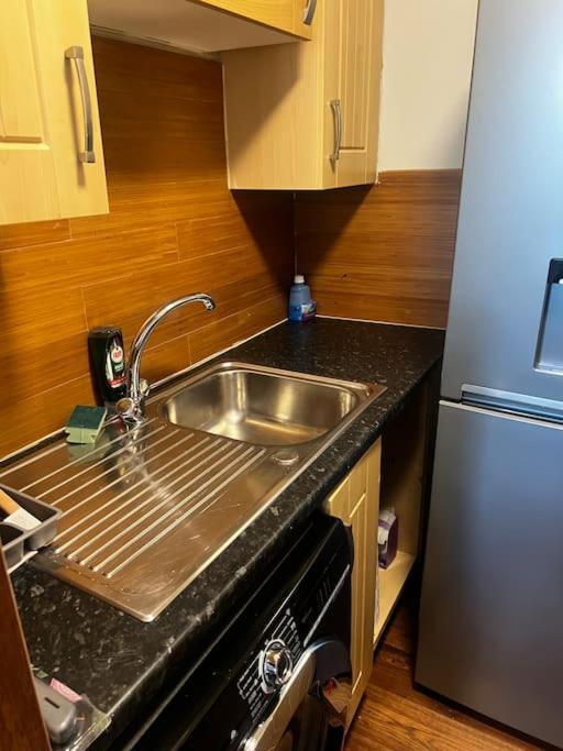 One Bedroom In Gorgie With New Heating System * Edinburgh