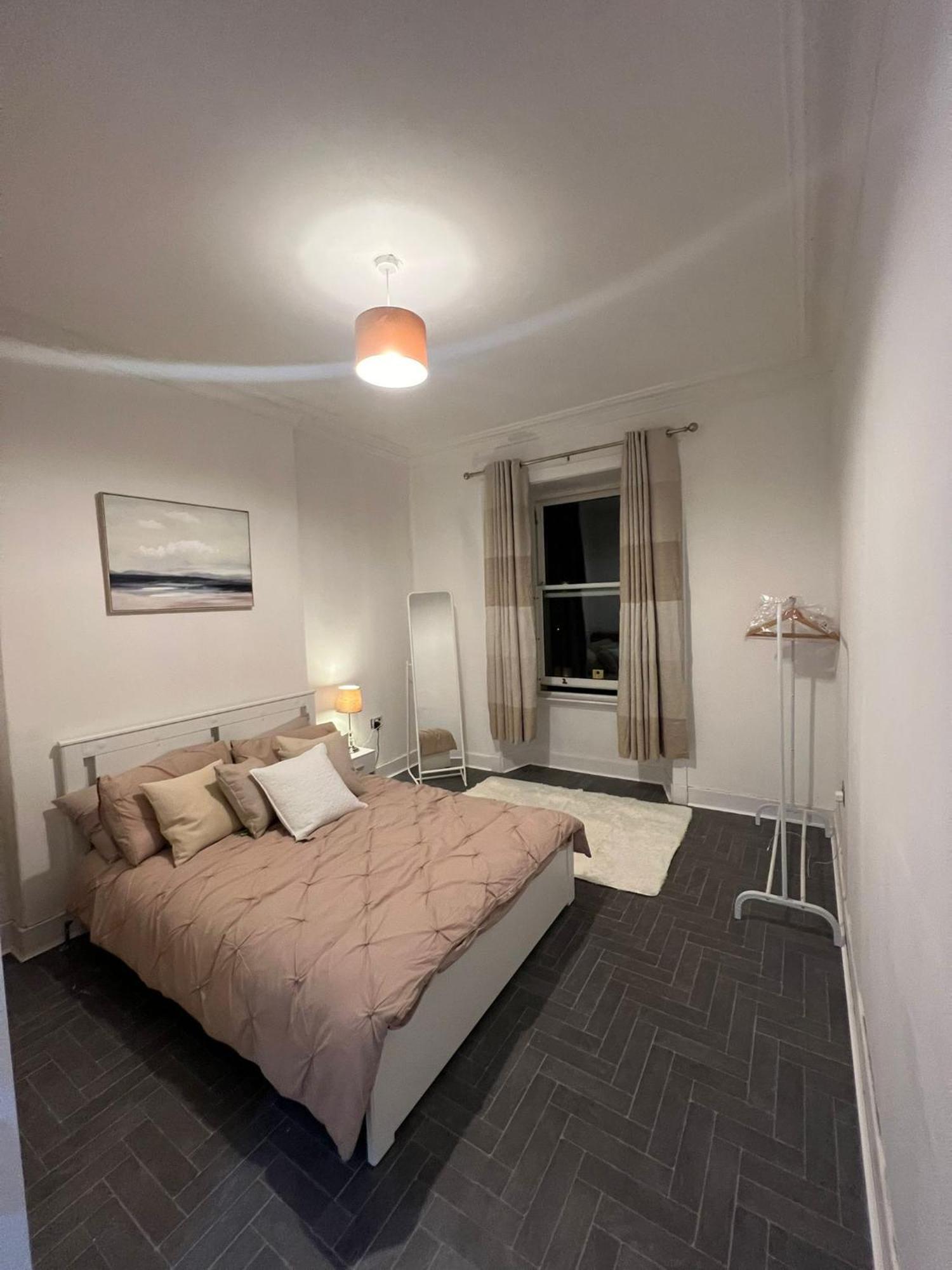2 Bed Flat In Édimbourg