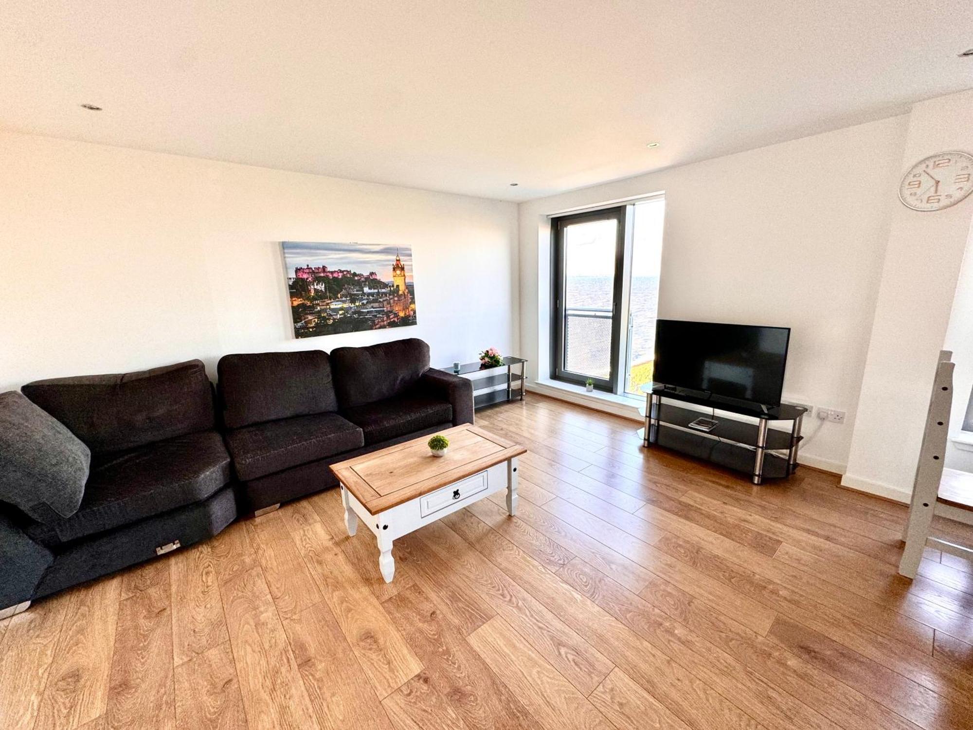 Britannia Ocean Park - Oceanfront And Sea View - Free Parking & Fast Wifi Apartment