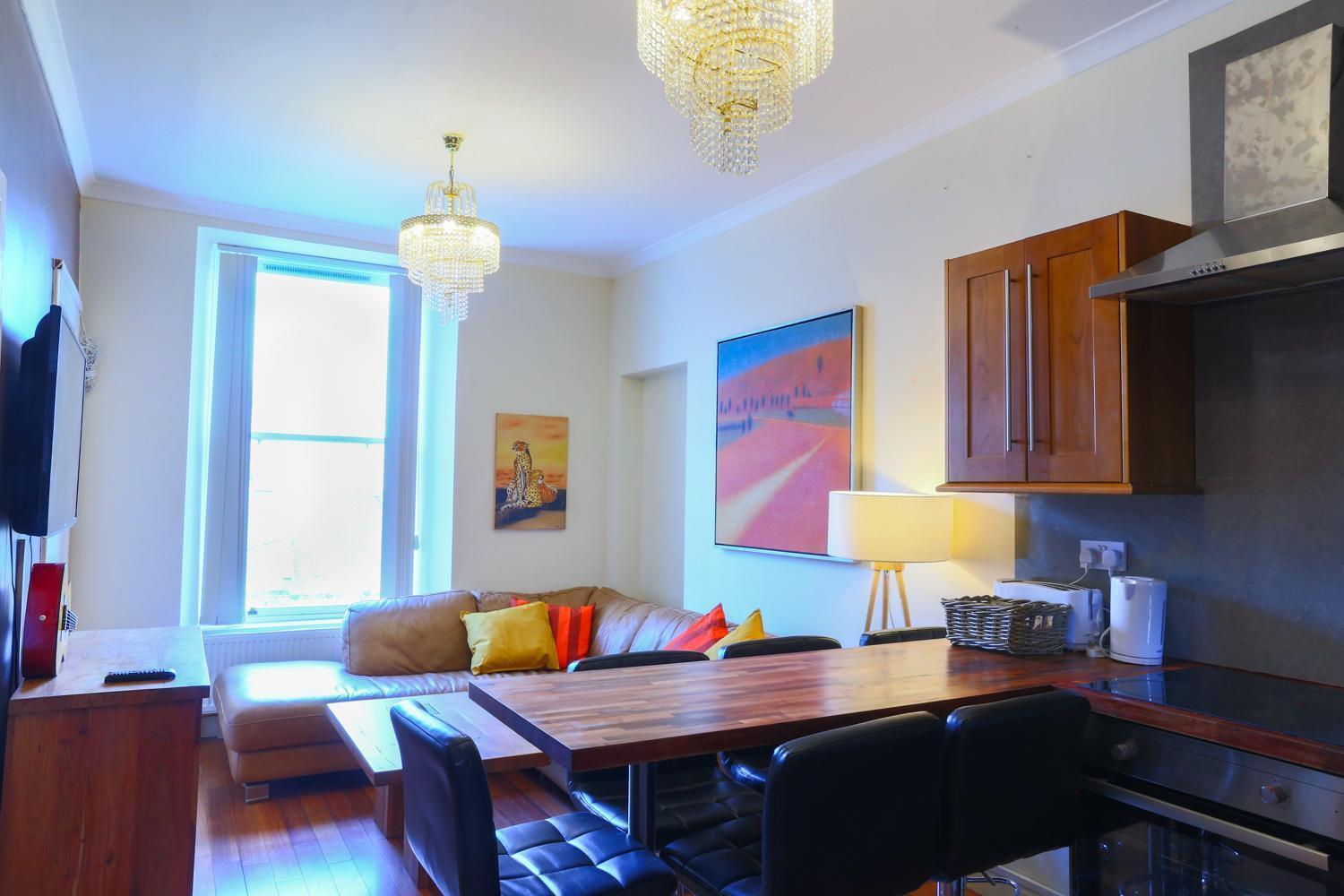 Royal Mile Escape - Five Bedrooms * Edinburgh