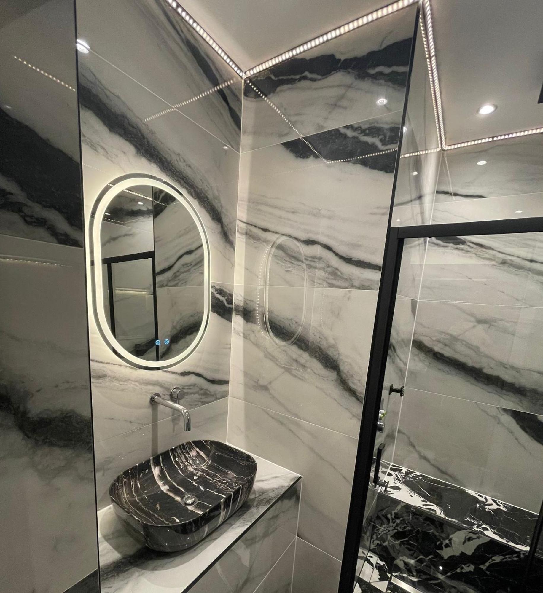 2bedroom & Steam Room!