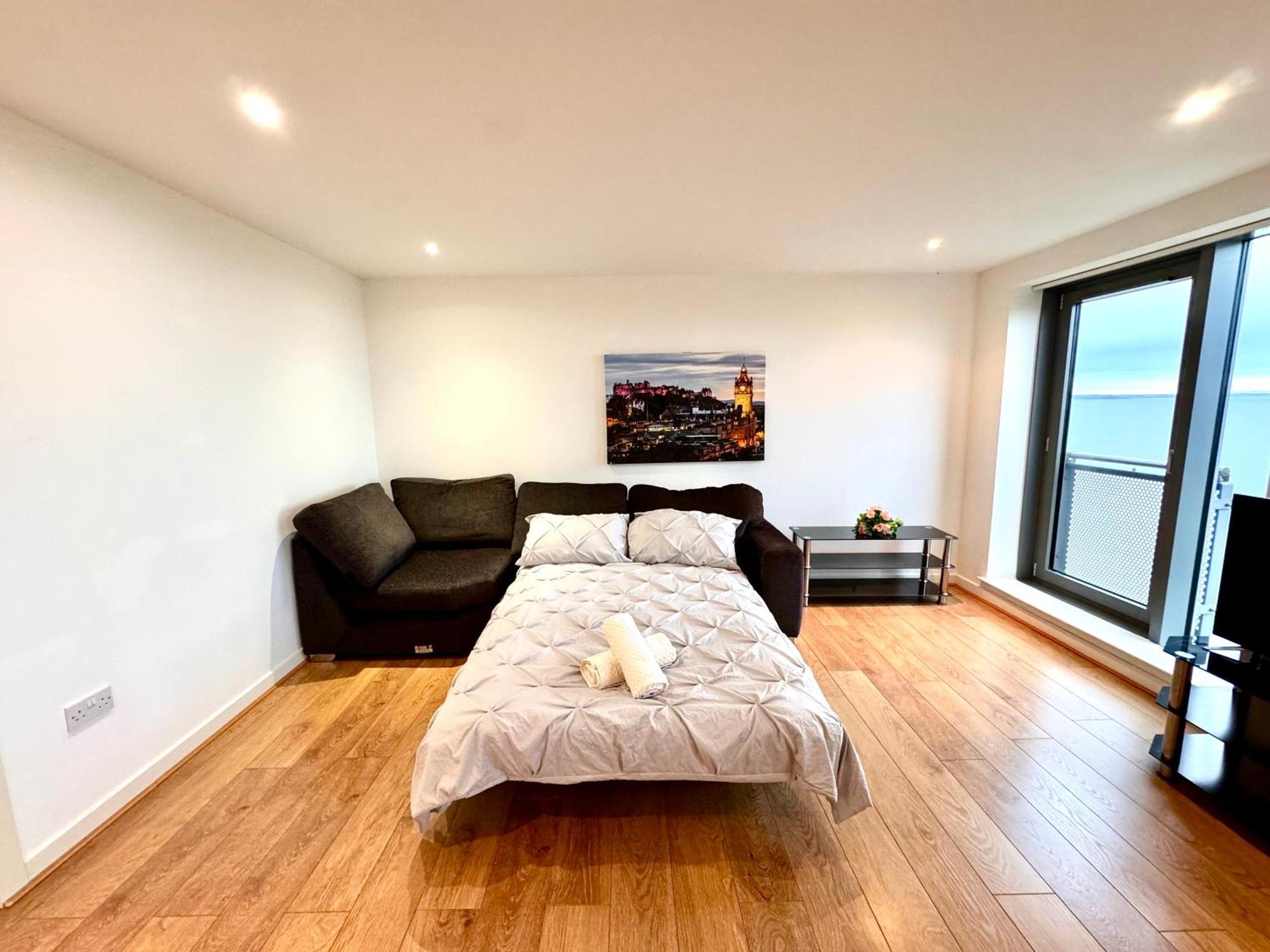 Britannia Ocean Park - Oceanfront And Sea View - Free Parking & Fast Wifi *