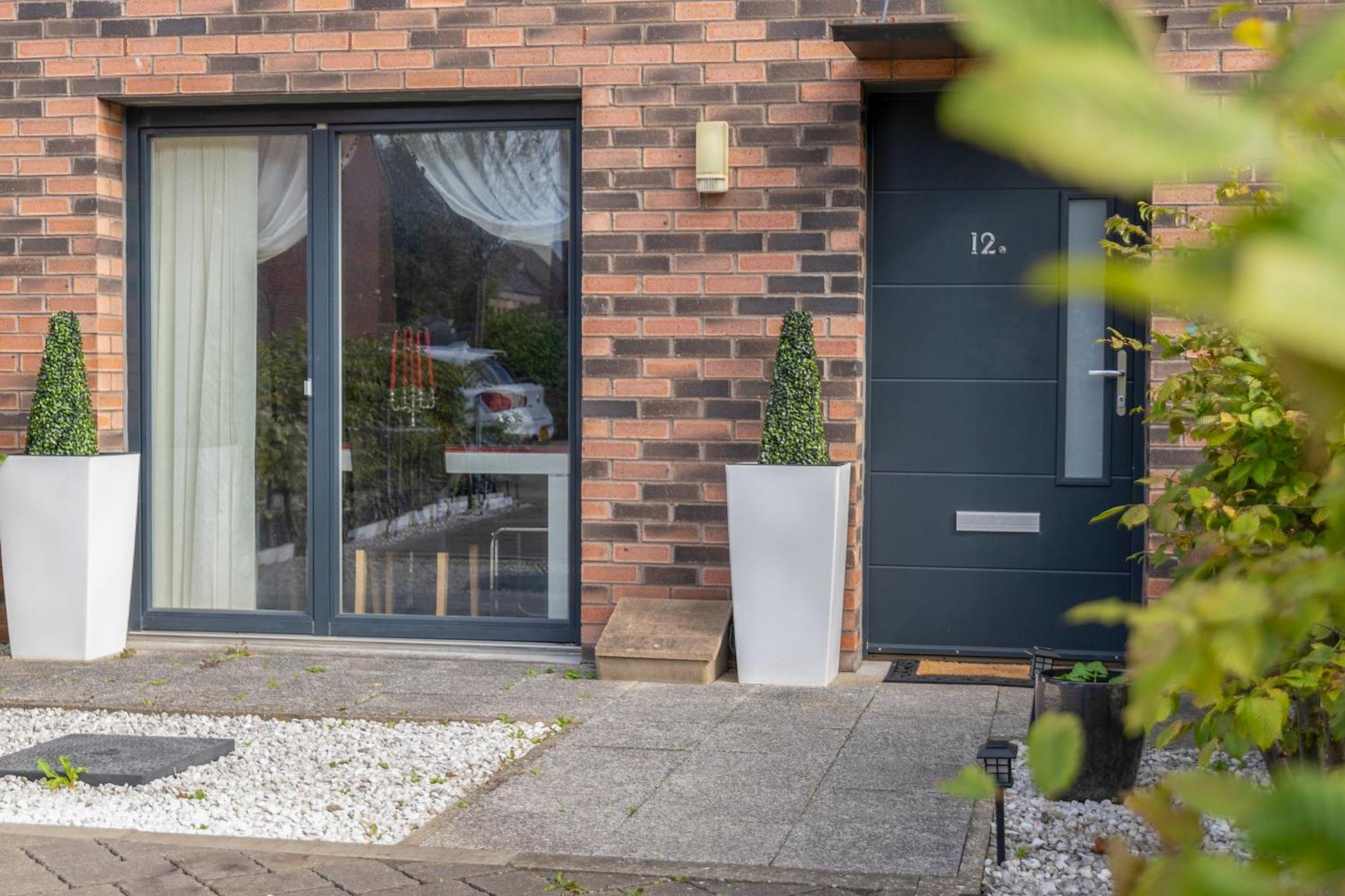 Gasthof Cosy, Stylish Bedroom For Business And Work Travellers *
