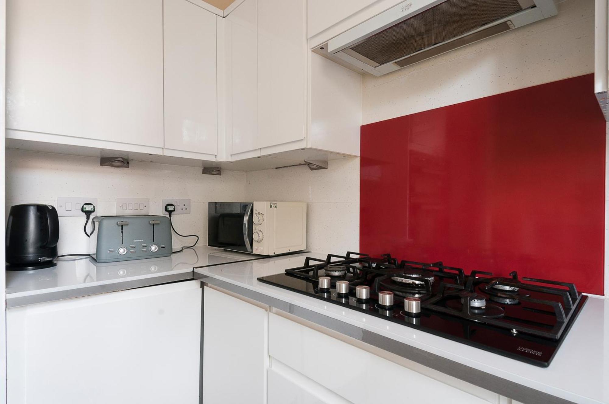 2 Bed Property, Sleeps 5, Free Parking, Near Centre Holiday home Edinburgh