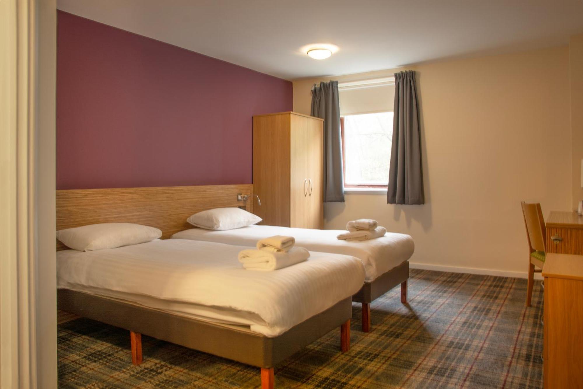 Britannia 3*