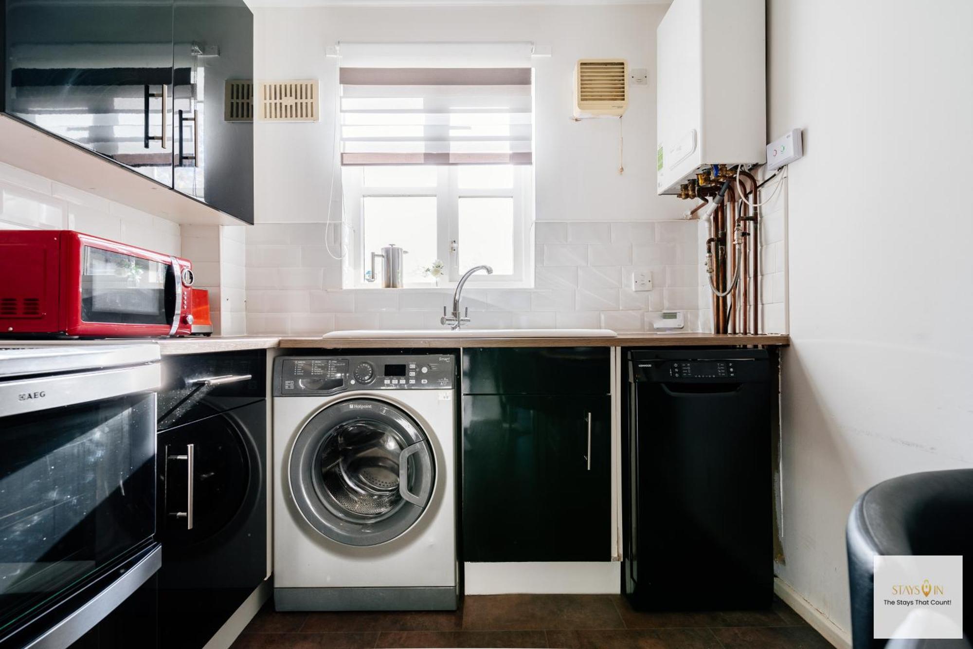 Fab Centre Flat - Free Parking Apartment