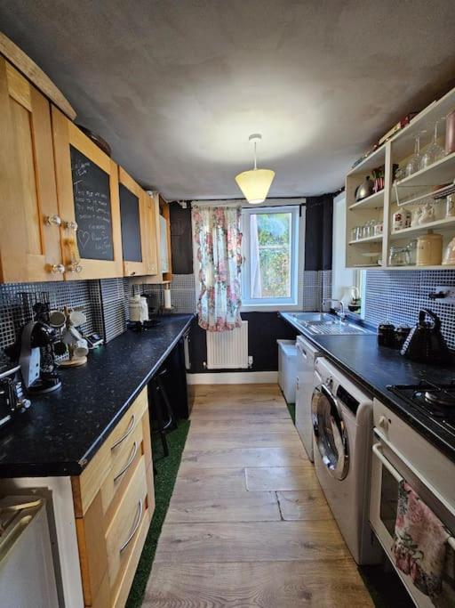 Oxgang's Shabby Chic *