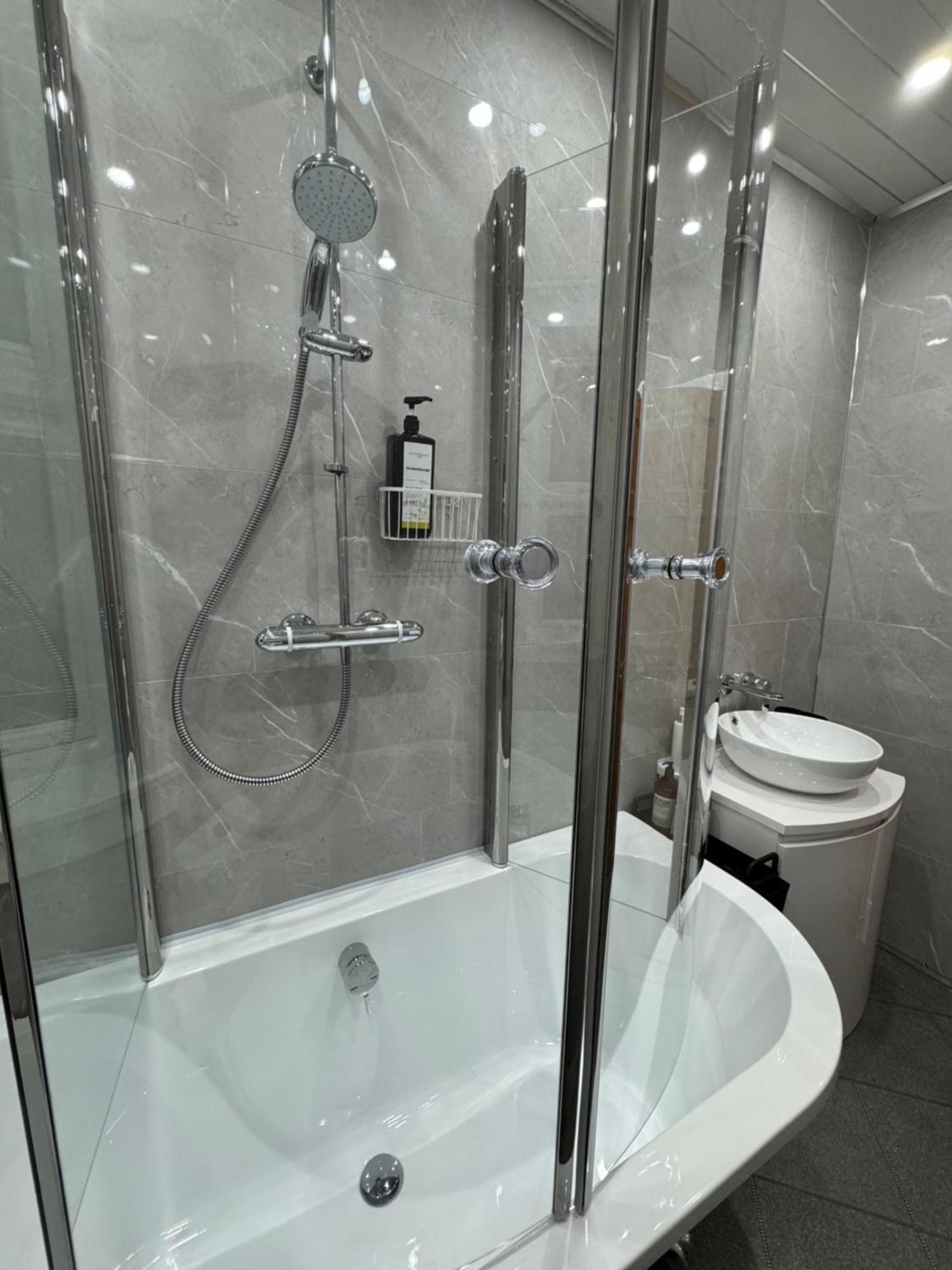 Appartement Crewe - 2 Bed, Free Off Street Parking And Private Garden EDI